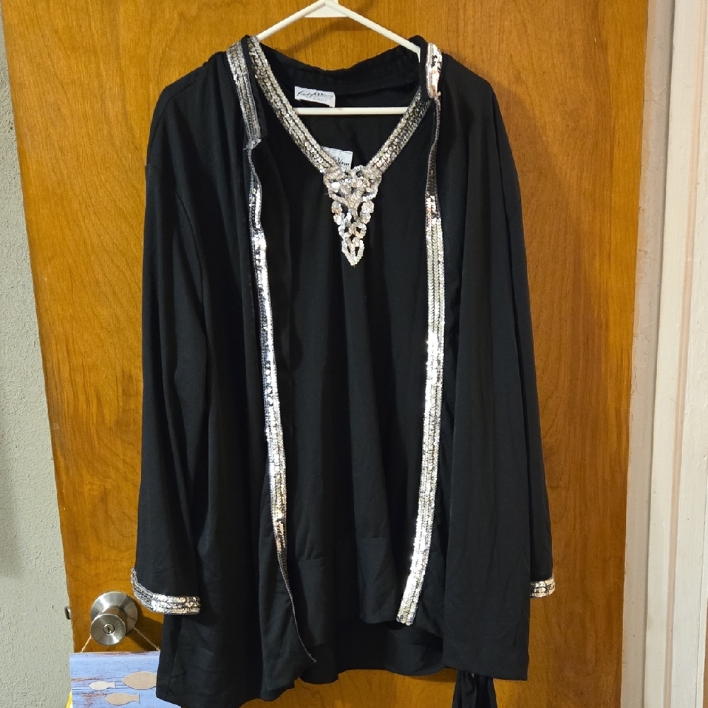 Teddi Black Top with Silver Sequins Twinset: SZD B